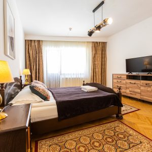 Casa postavarului - Cazare brasov (1)